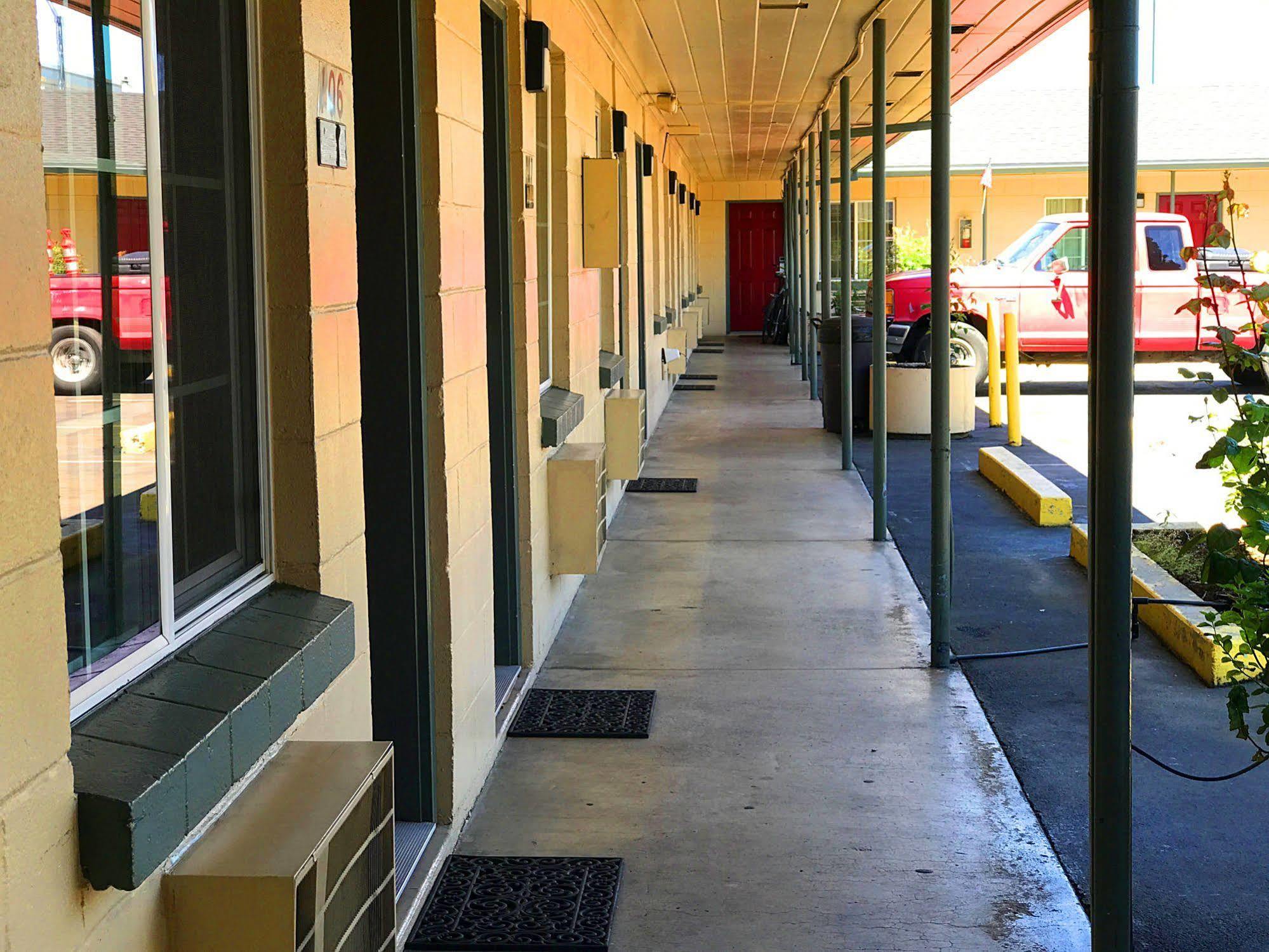 City Center Motel Medford Exterior photo